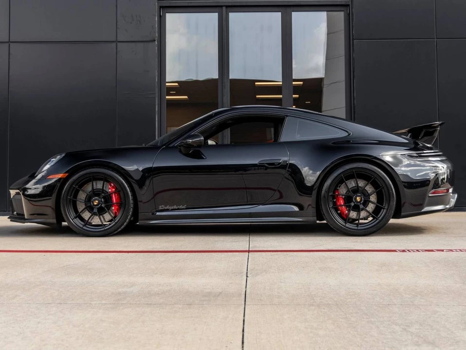 2026 Porsche 911 - Image 2 of 5