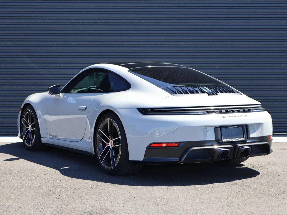 2026 Porsche 911 - Image 3 of 5