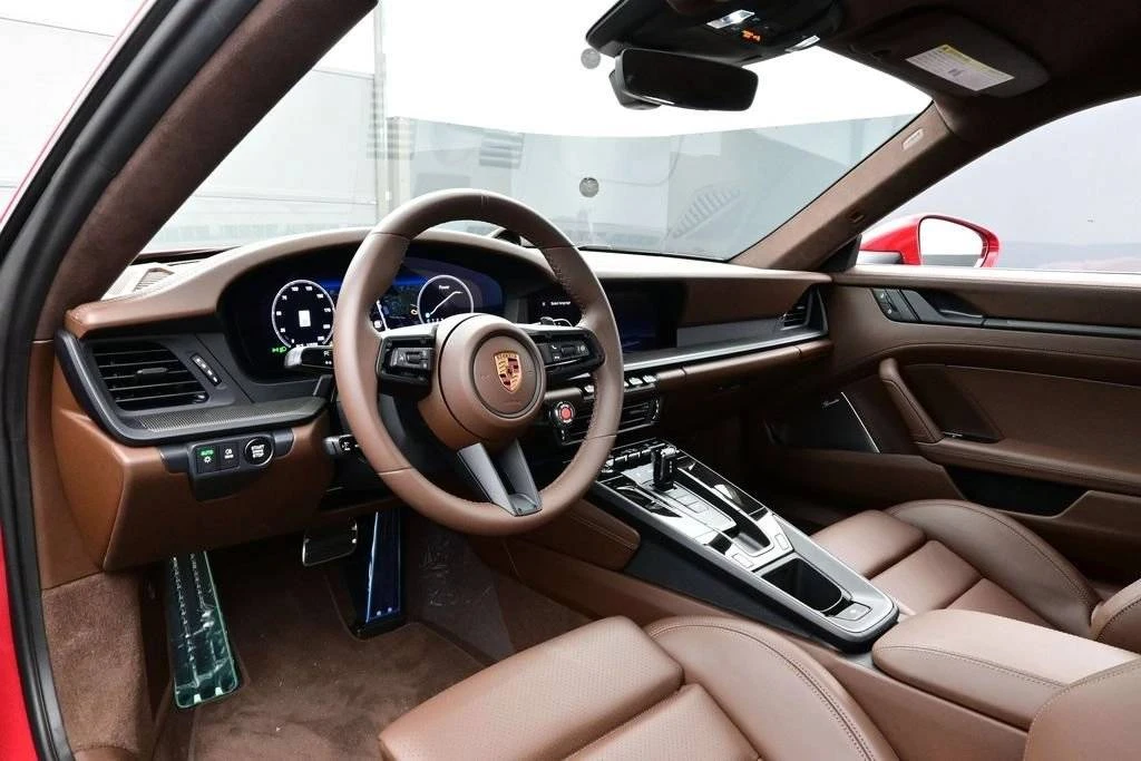 2026 Porsche 911 - Image 4 of 4