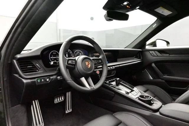 2026 Porsche 911 - Image 4 of 5