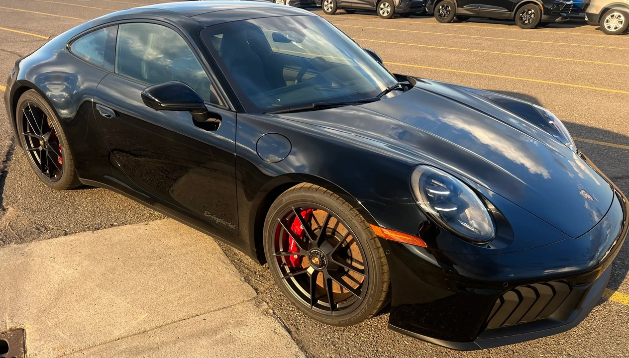 2026 Porsche 911 - Image 4 of 31