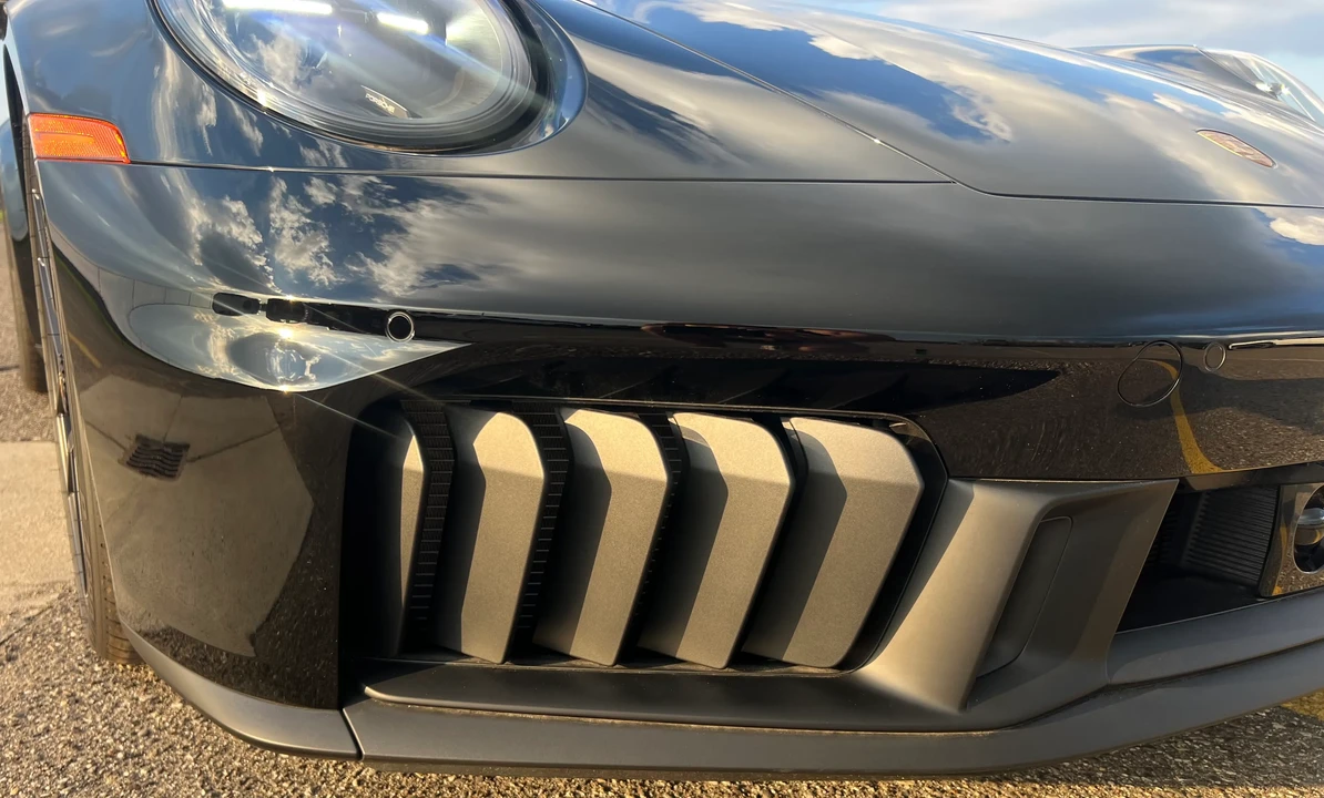 2026 Porsche 911 - Image 28 of 31