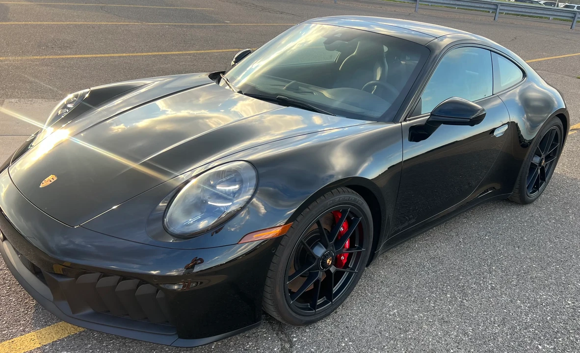 2026 Porsche 911 - Image 9 of 31