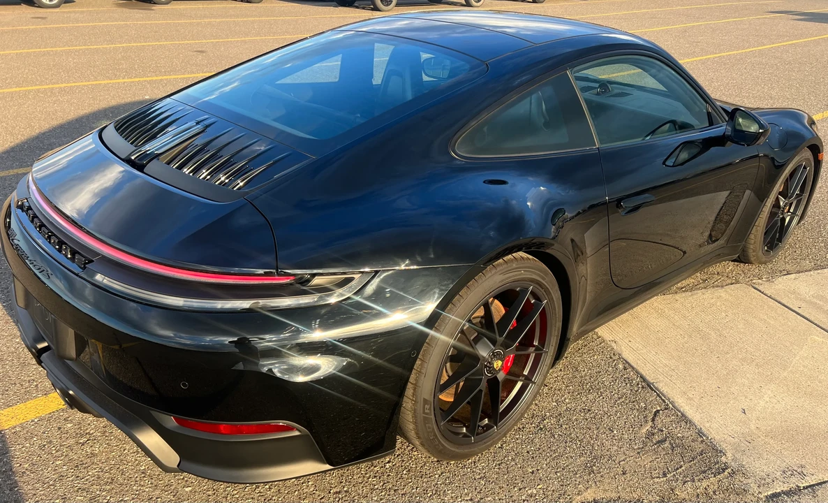 2026 Porsche 911 - Image 7 of 31
