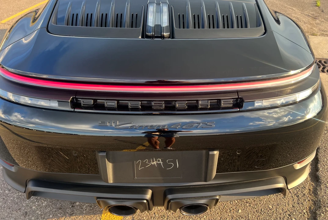 2026 Porsche 911 - Image 15 of 31