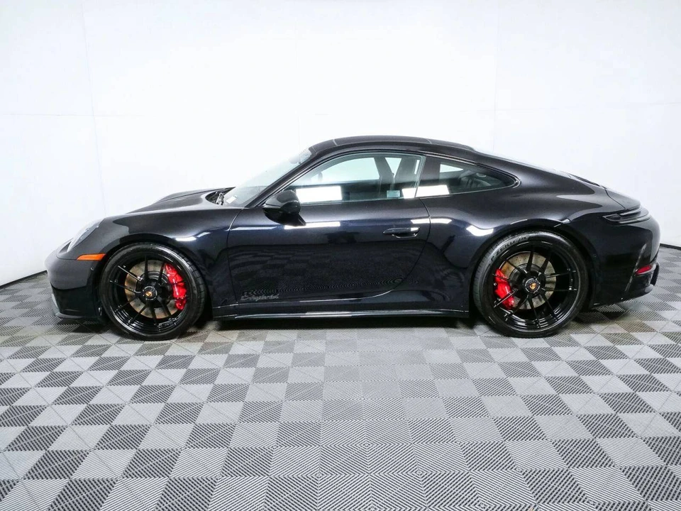 2026 Porsche 911 - Image 2 of 4