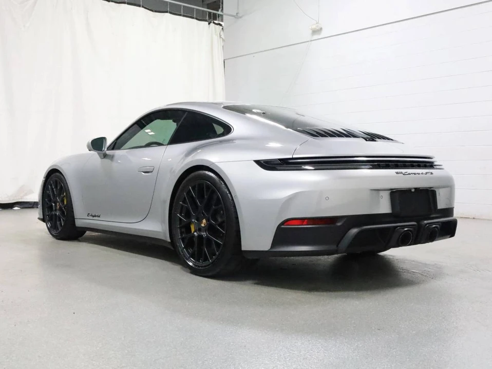 2026 Porsche 911 - Image 3 of 4