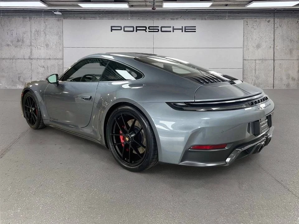 2026 Porsche 911 - Image 3 of 4