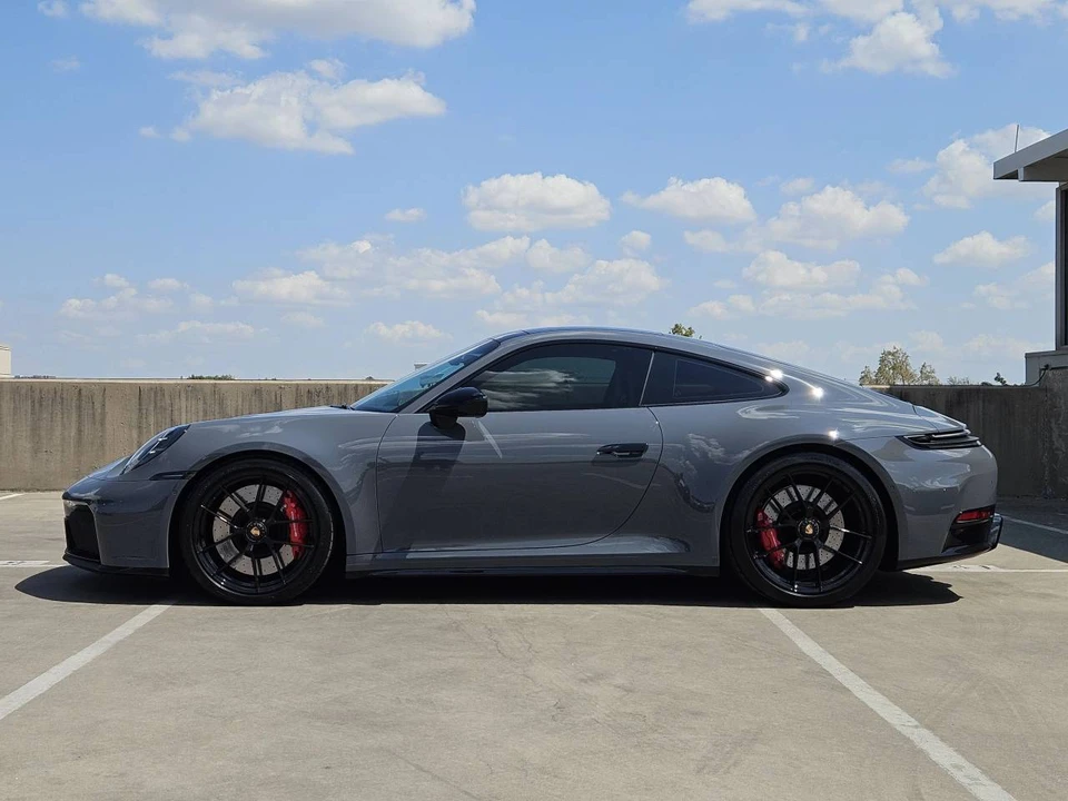 2026 Porsche 911 - Image 2 of 4