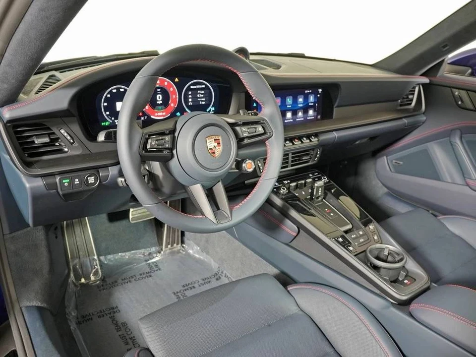 2026 Porsche 911 - Image 4 of 4