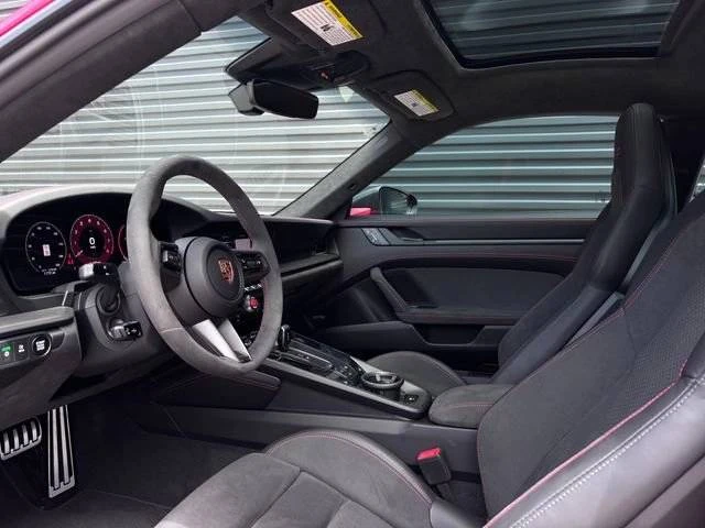 2026 Porsche 911 - Image 4 of 5