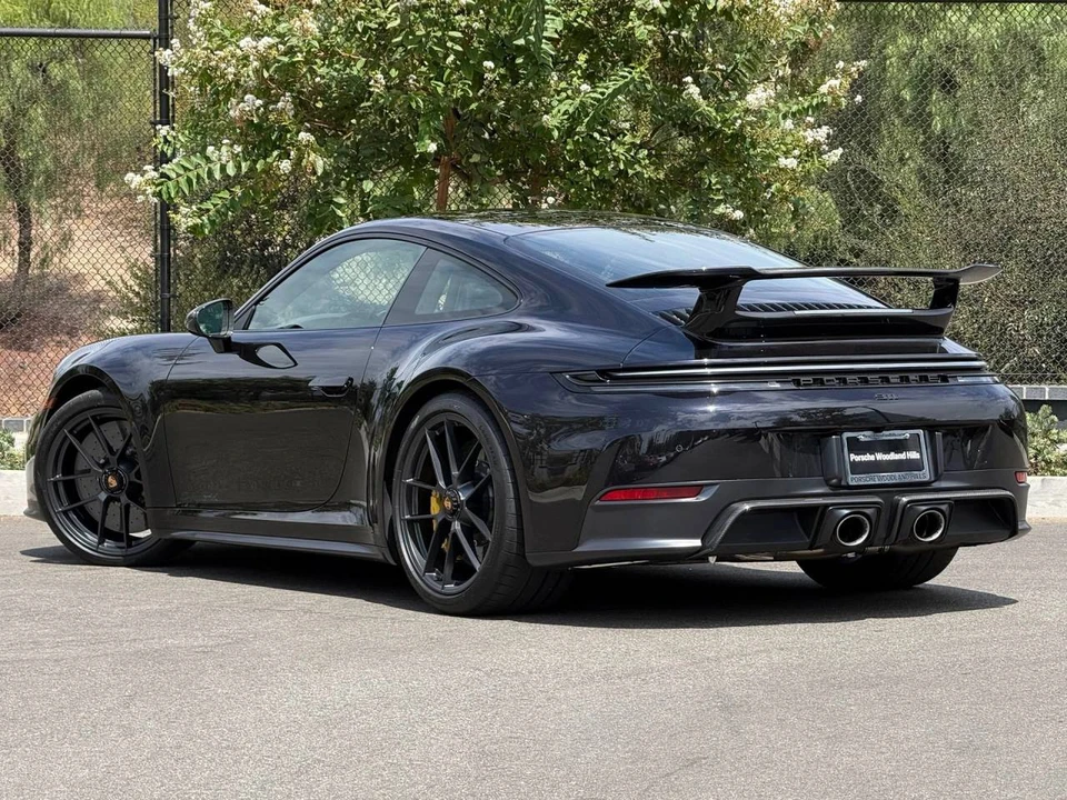 2026 Porsche 911 - Image 3 of 4