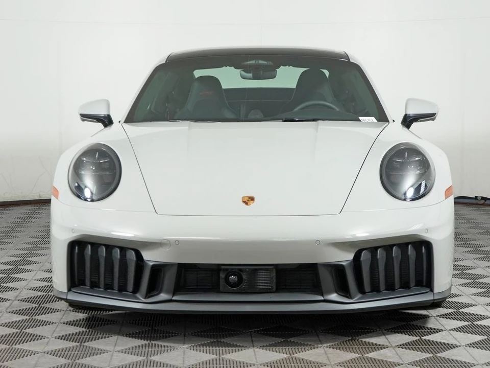 2026 Porsche 911 - Image 10 of 31