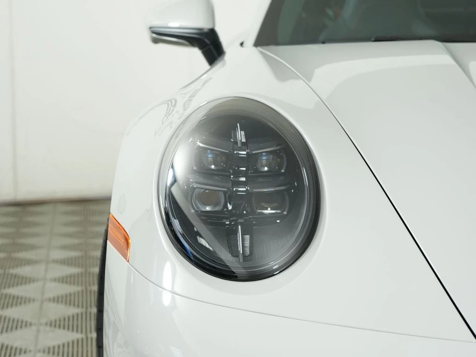 2026 Porsche 911 - Image 11 of 31