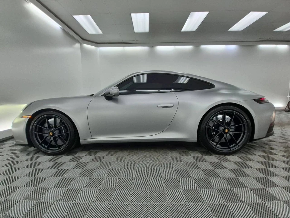 2026 Porsche 911 - Image 2 of 4