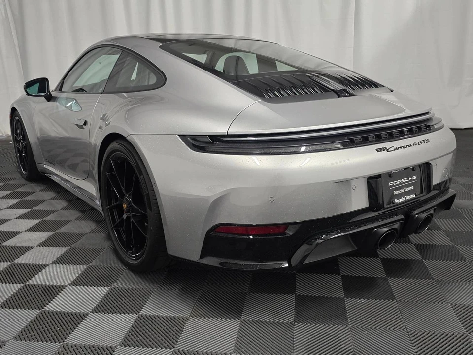 2026 Porsche 911 - Image 3 of 5