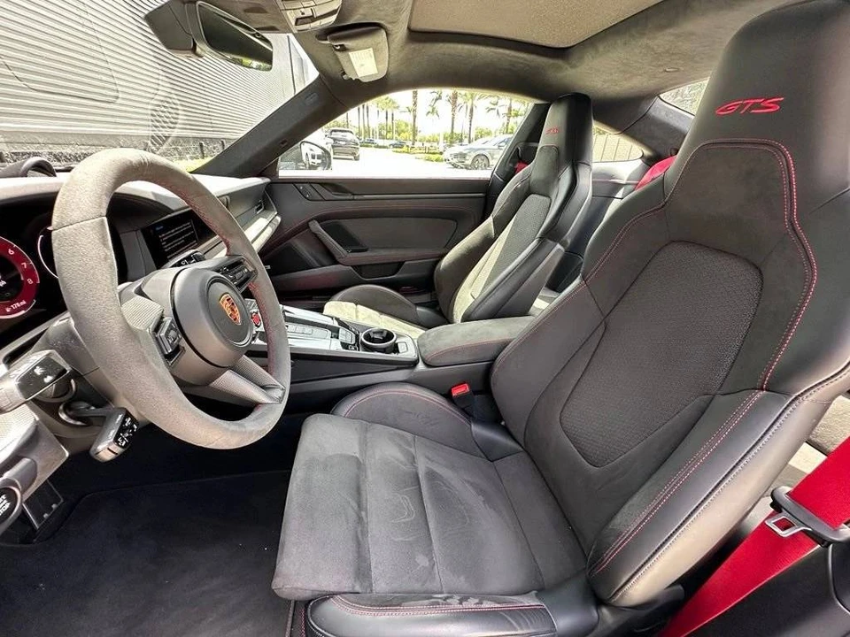 2026 Porsche 911 - Image 5 of 5