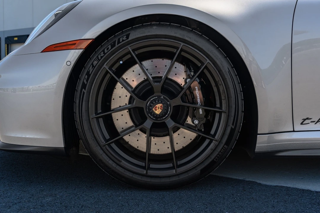 2026 Porsche 911 - Image 16 of 31