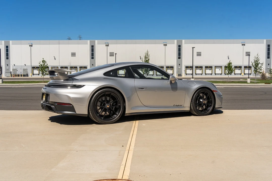 2026 Porsche 911 - Image 6 of 31
