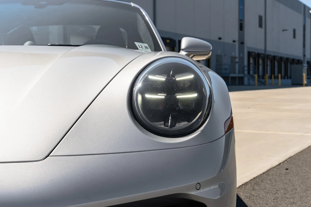 2026 Porsche 911 - Image 13 of 31