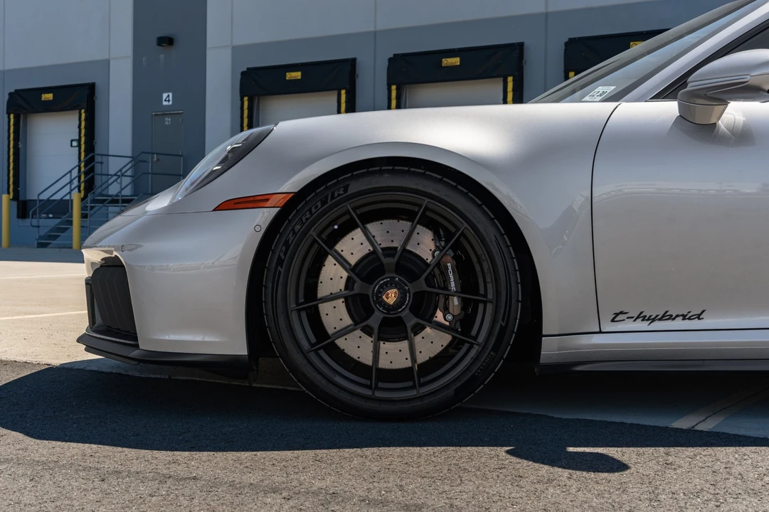 2026 Porsche 911 - Image 15 of 31