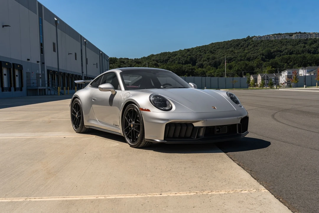 2026 Porsche 911 - Image 4 of 31