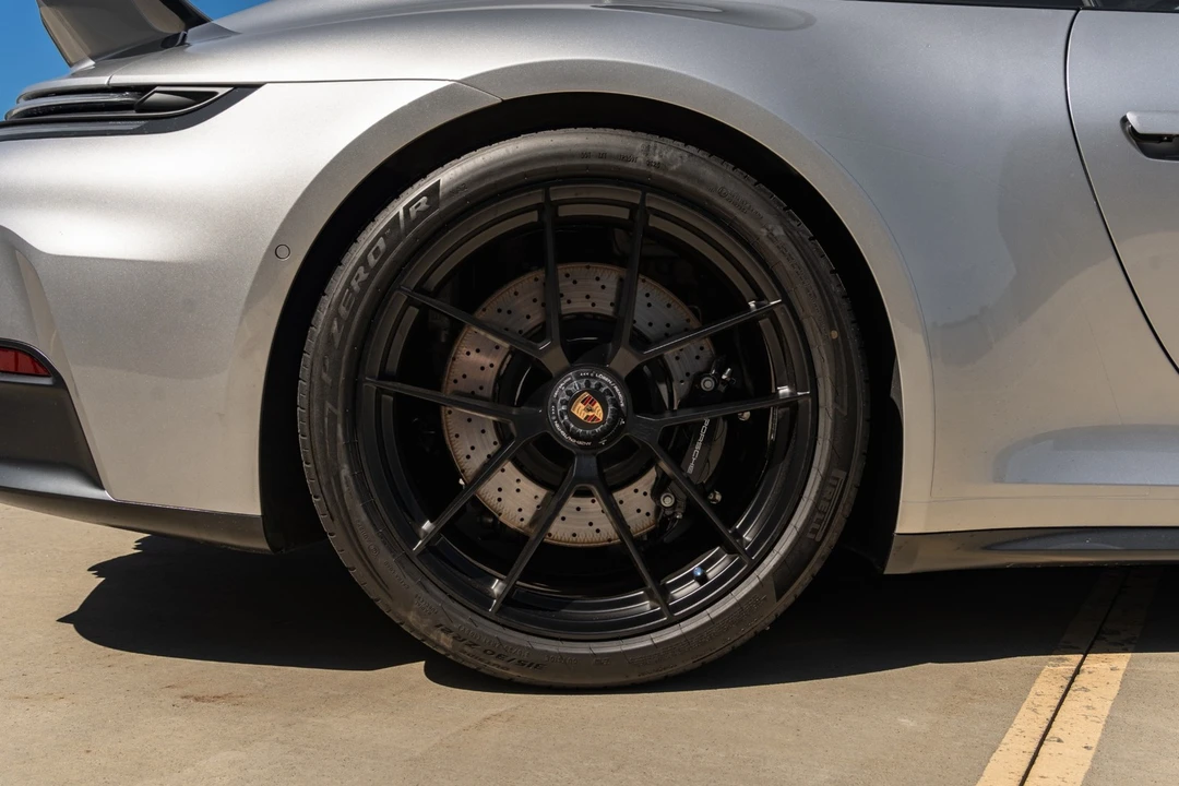2026 Porsche 911 - Image 30 of 31