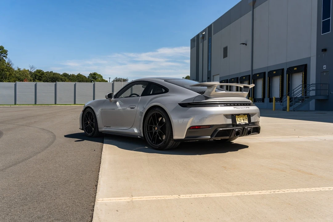 2026 Porsche 911 - Image 9 of 31