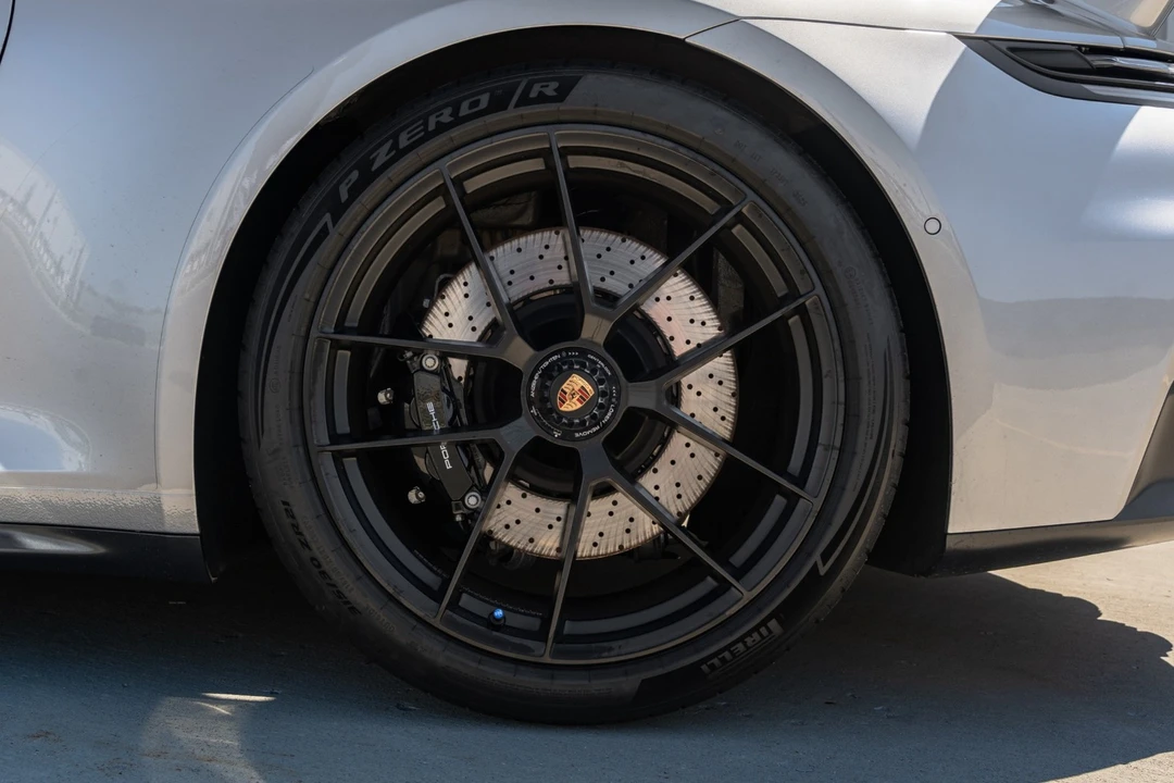 2026 Porsche 911 - Image 18 of 31
