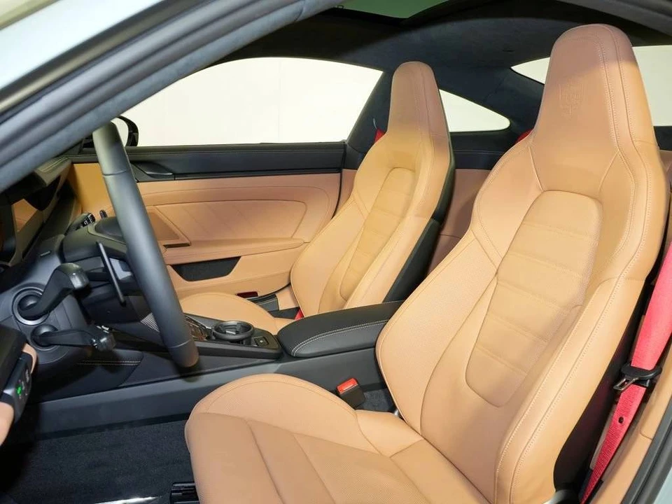 2026 Porsche 911 - Image 5 of 5