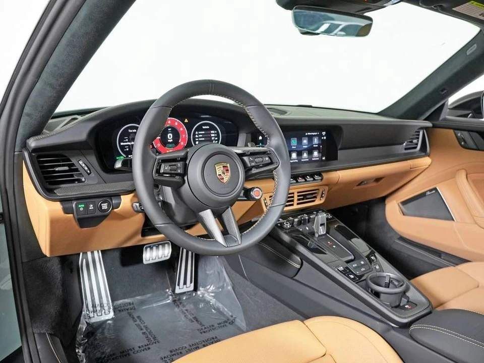 2026 Porsche 911 - Image 4 of 5