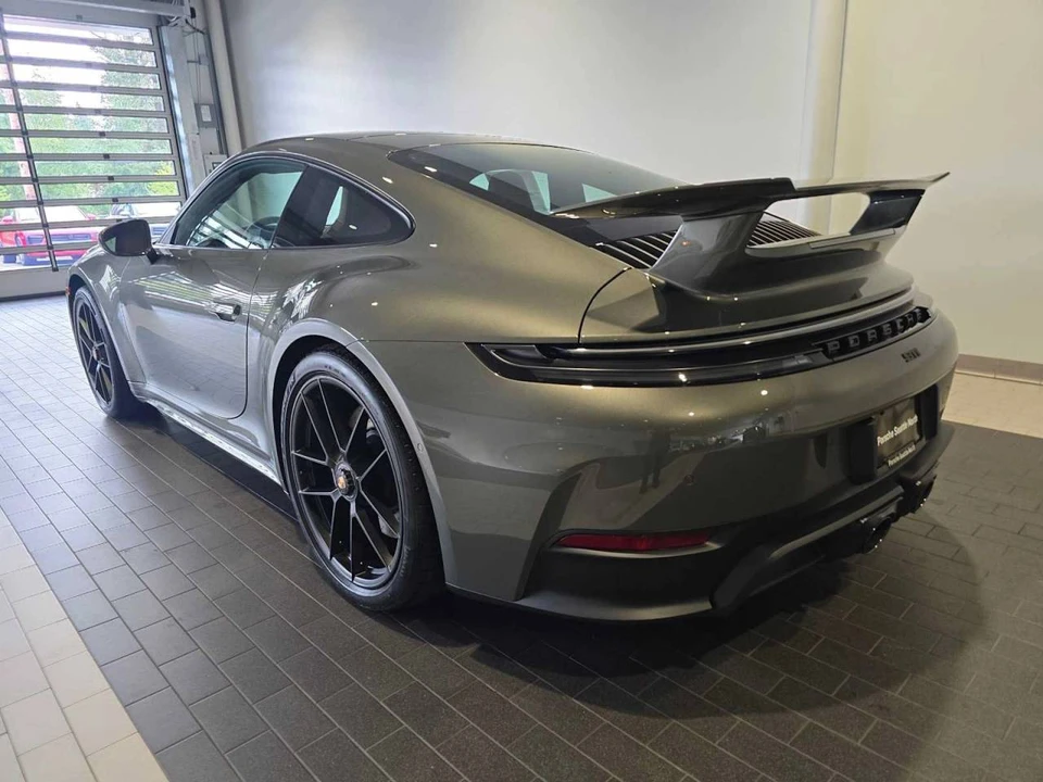 2026 Porsche 911 - Image 3 of 4