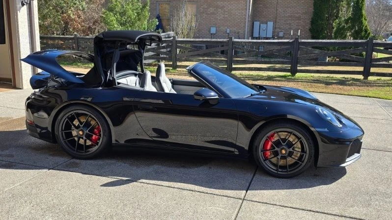 2026 Porsche 911 - Image 10 of 19