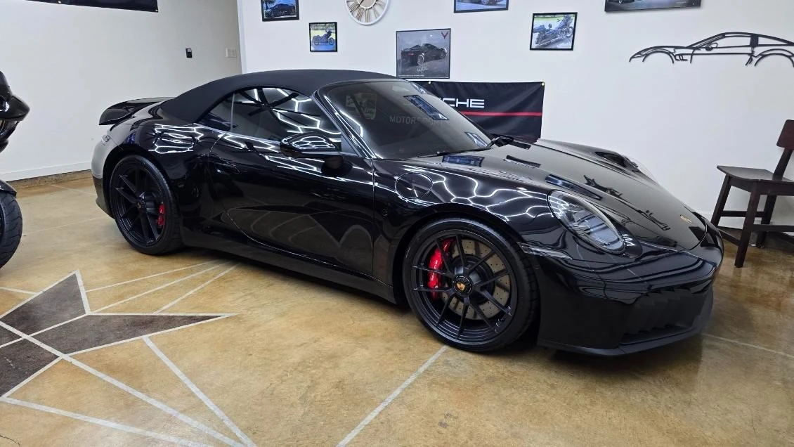 2026 Porsche 911 - Image 18 of 19