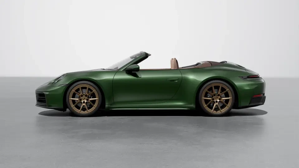 2026 Porsche 911 - Image 15 of 30