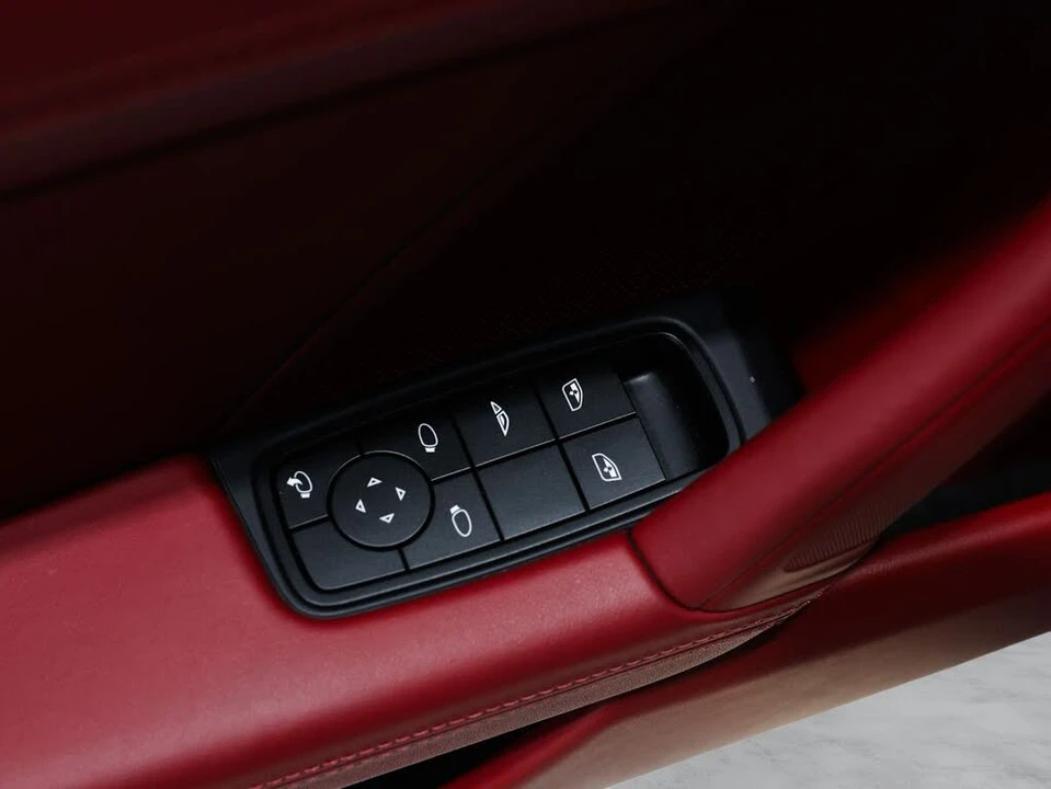 2026 Porsche 992 Carrera 4S - Image 27 of 31