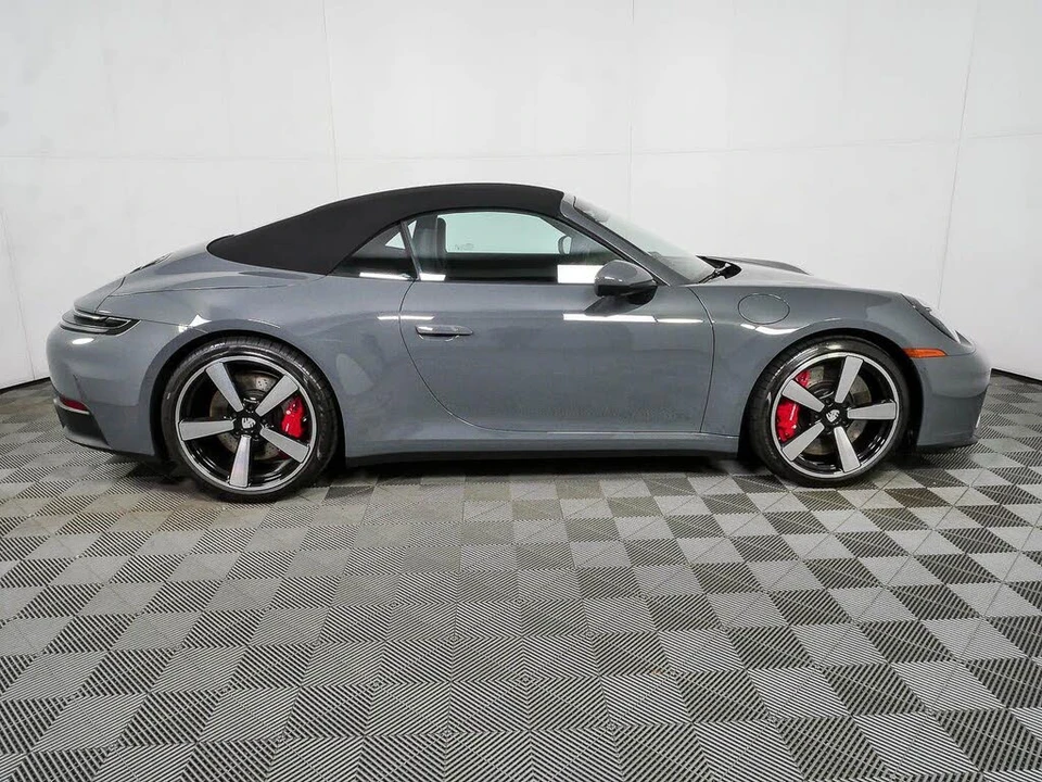 2026 Porsche 992 Carrera 4S - Image 27 of 31