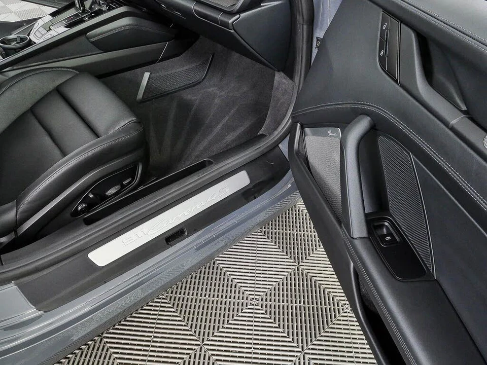 2026 Porsche 992 Carrera 4S - Image 23 of 31