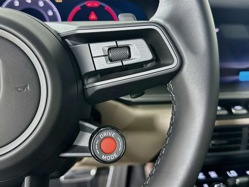 2026 Porsche 992 Carrera 4S - Image 19 of 31
