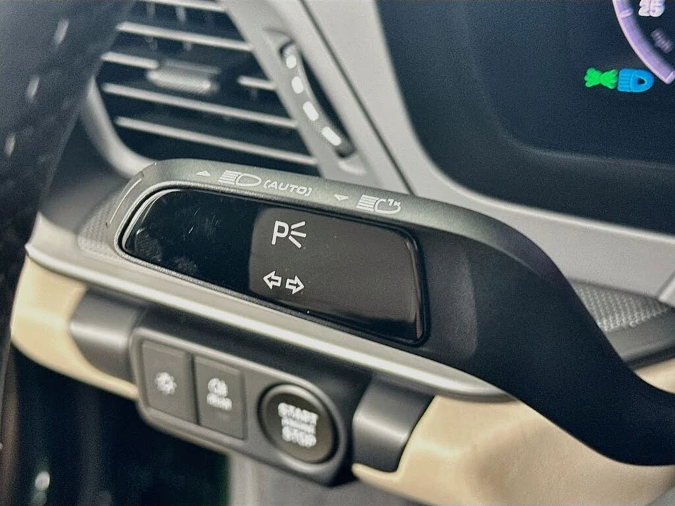 2026 Porsche 992 Carrera 4S - Image 20 of 31