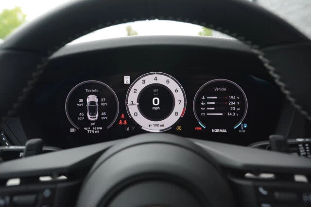 2026 Porsche 992 Carrera 4S - Image 17 of 31