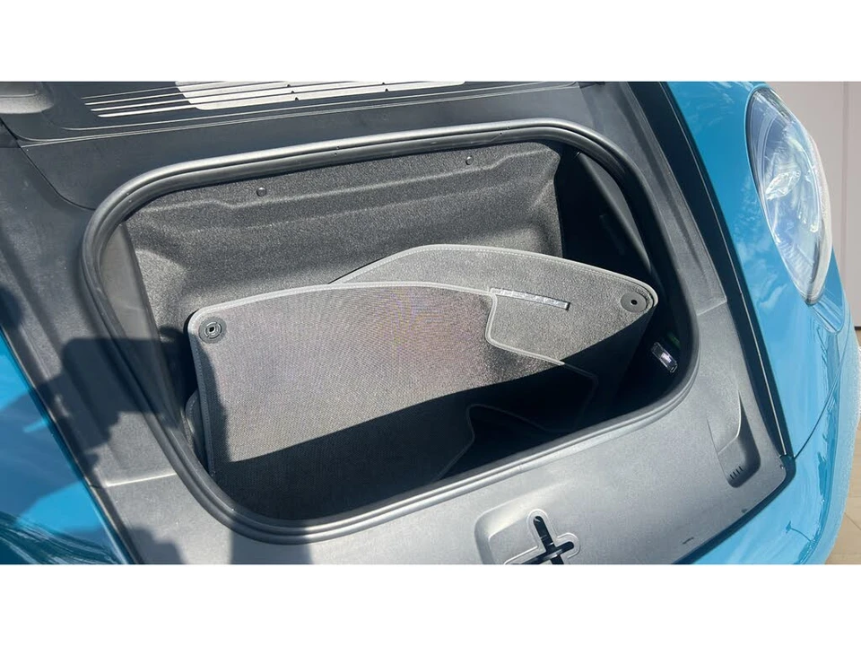 2026 Porsche 992 Carrera 4S - Image 22 of 31