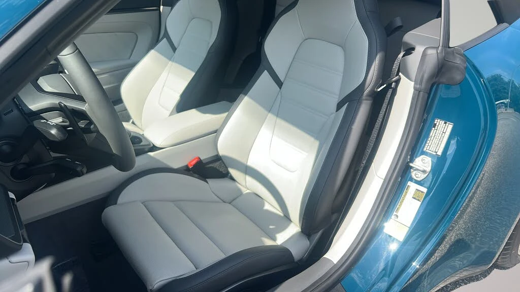 2026 Porsche 992 Carrera 4S - Image 15 of 31
