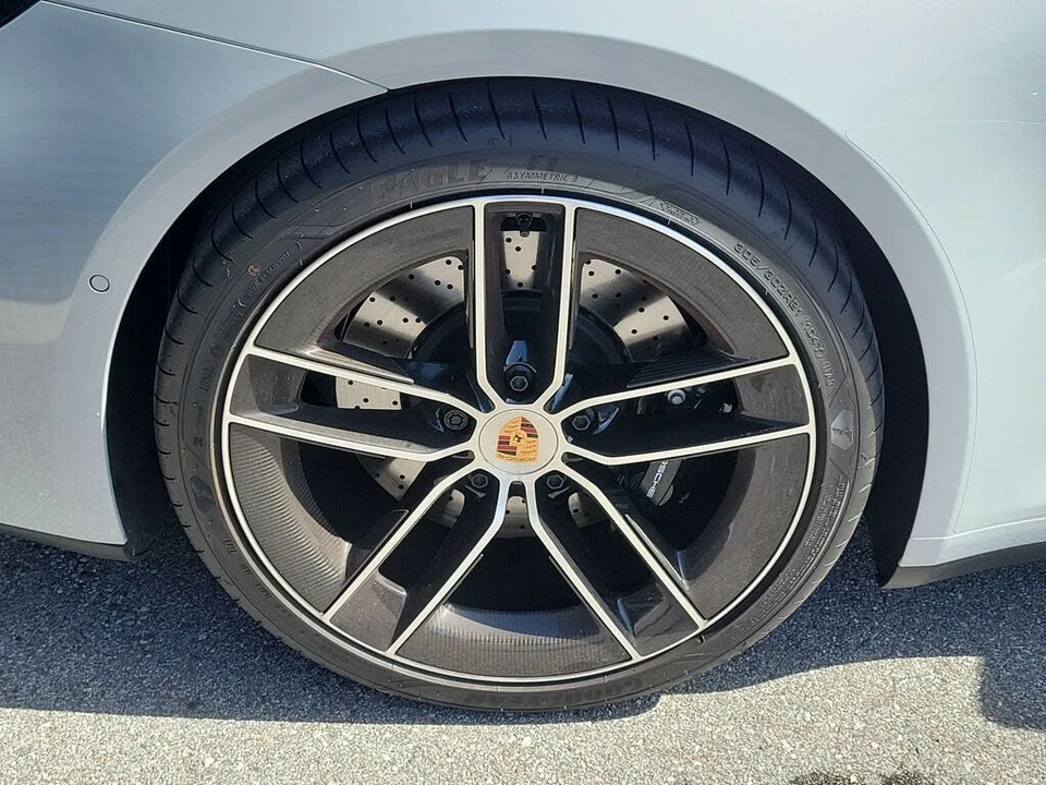 2026 Porsche 992 Carrera 4S - Image 14 of 31