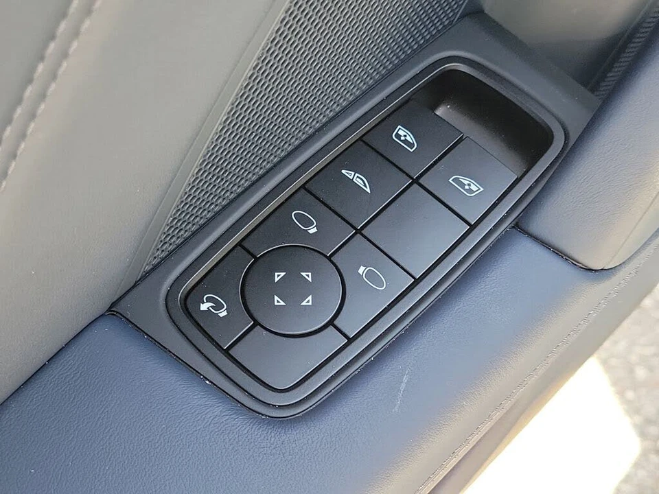 2026 Porsche 992 Carrera 4S - Image 26 of 31