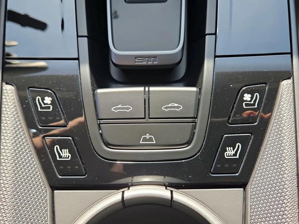 2026 Porsche 992 Carrera 4S - Image 15 of 31
