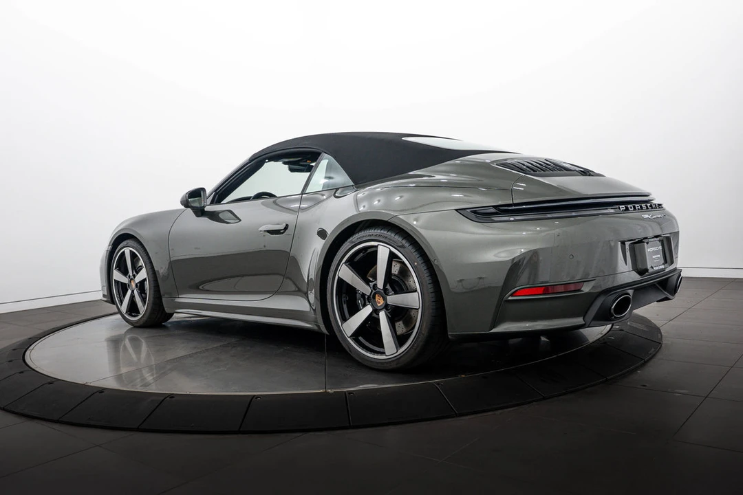 2026 Porsche 992 Carrera 4S - Image 26 of 31
