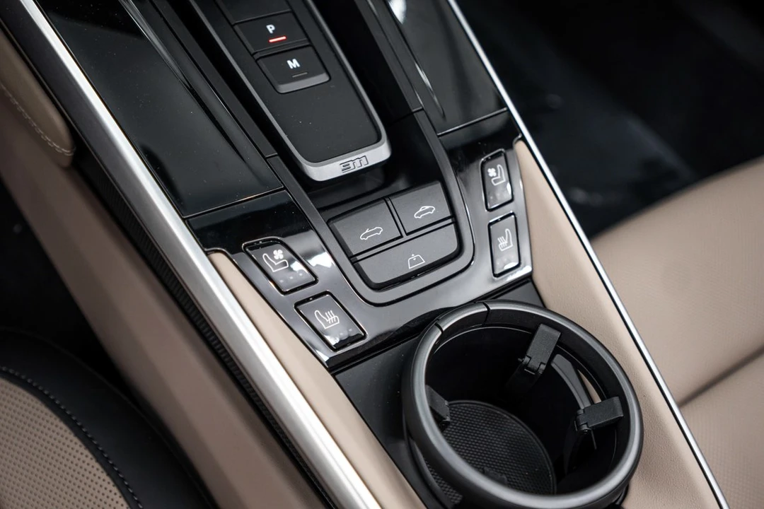 2026 Porsche 992 Carrera 4S - Image 20 of 31