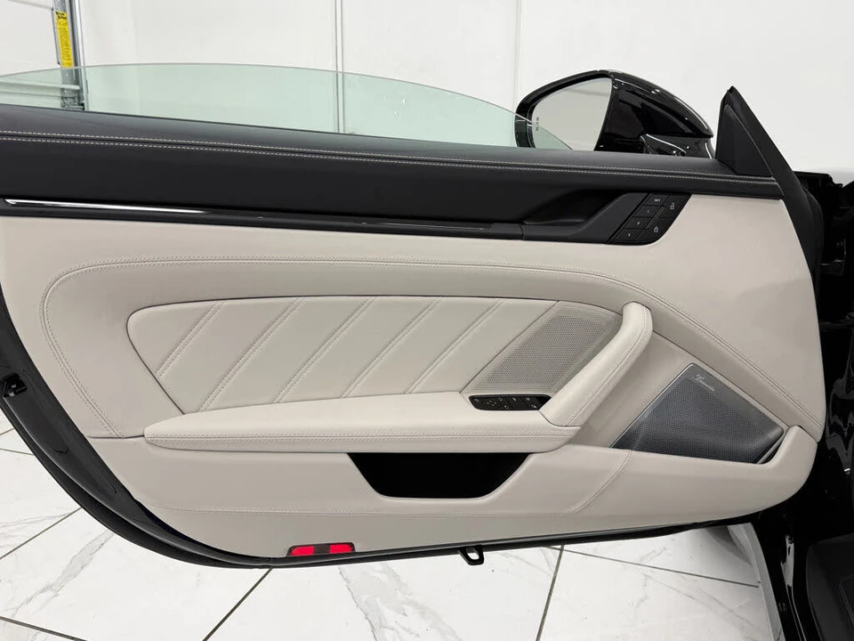 2026 Porsche 992 Carrera 4S - Image 29 of 31