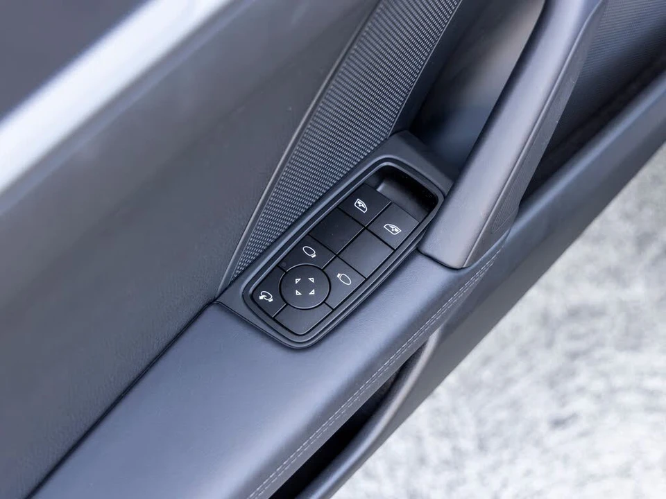 2026 Porsche 992 Carrera 4S - Image 27 of 31